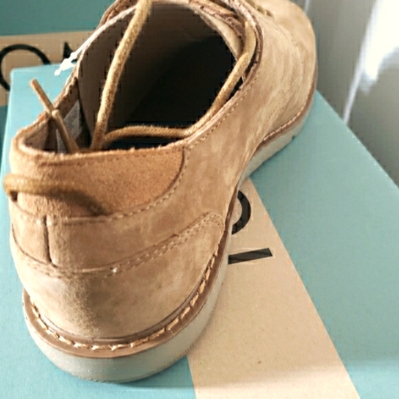 TOMS Water Resistant Oxfords - Picture 5 of 6